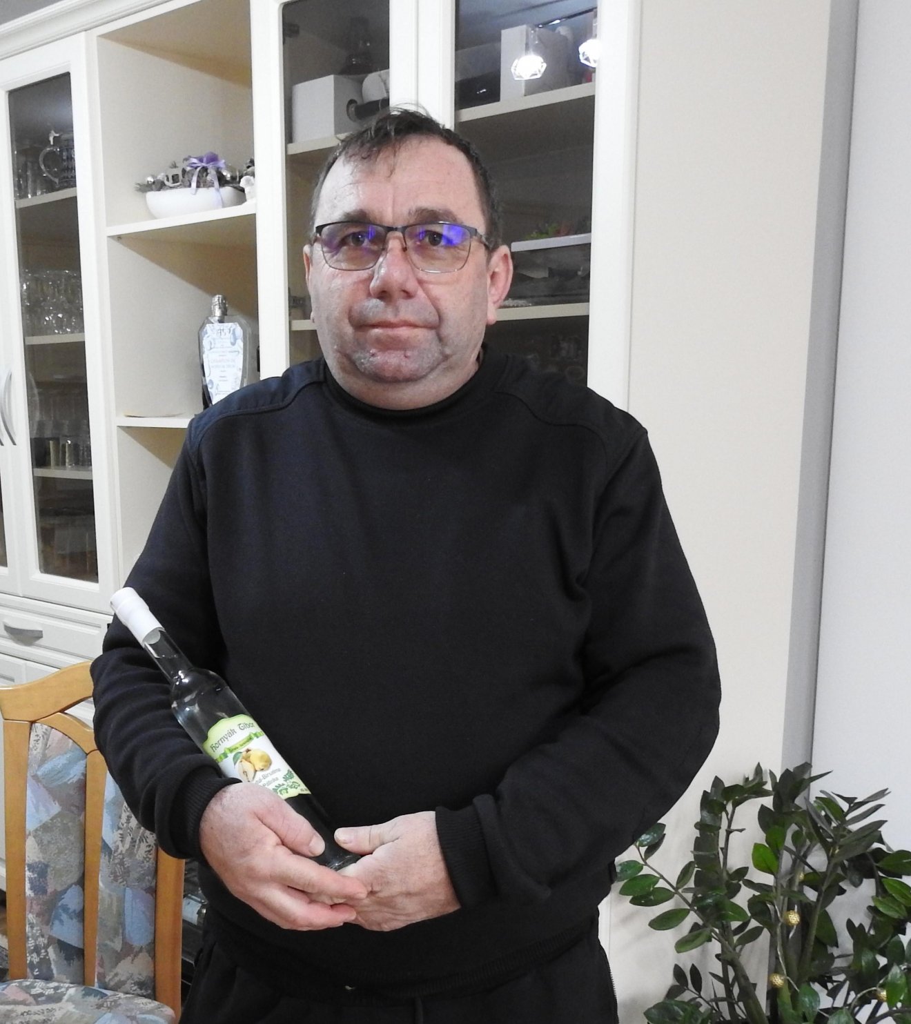 Hornyák Tibor pálinkafőző mester 18 éves korától dolgozik a szakmában •  Fotó: Makkay József