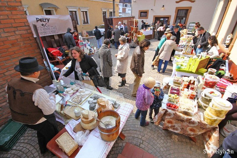 &bullet;  Fotó: Boda L. Gergely