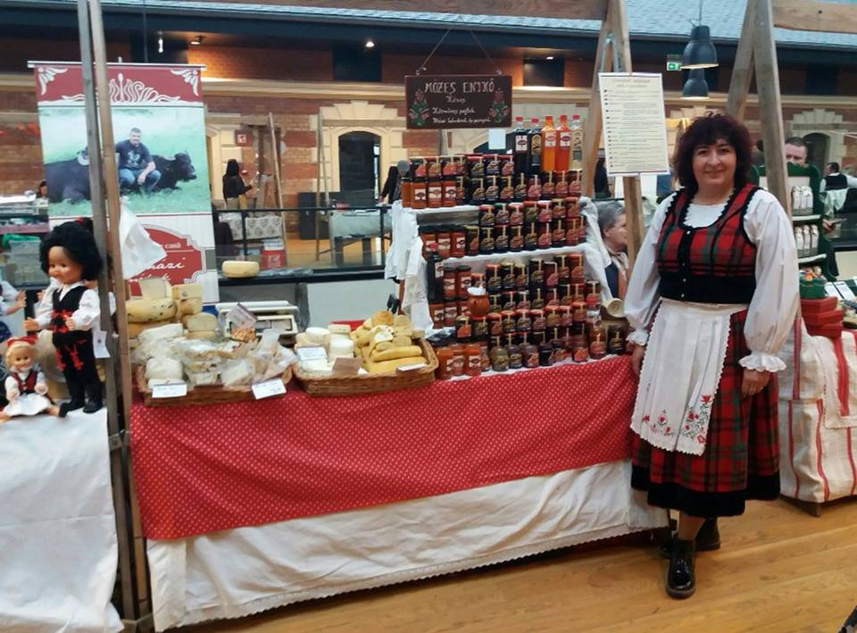Mózes Enikő piaci választékában nyolvan terméket kínál &bullet;  Fotó: EMGESZ