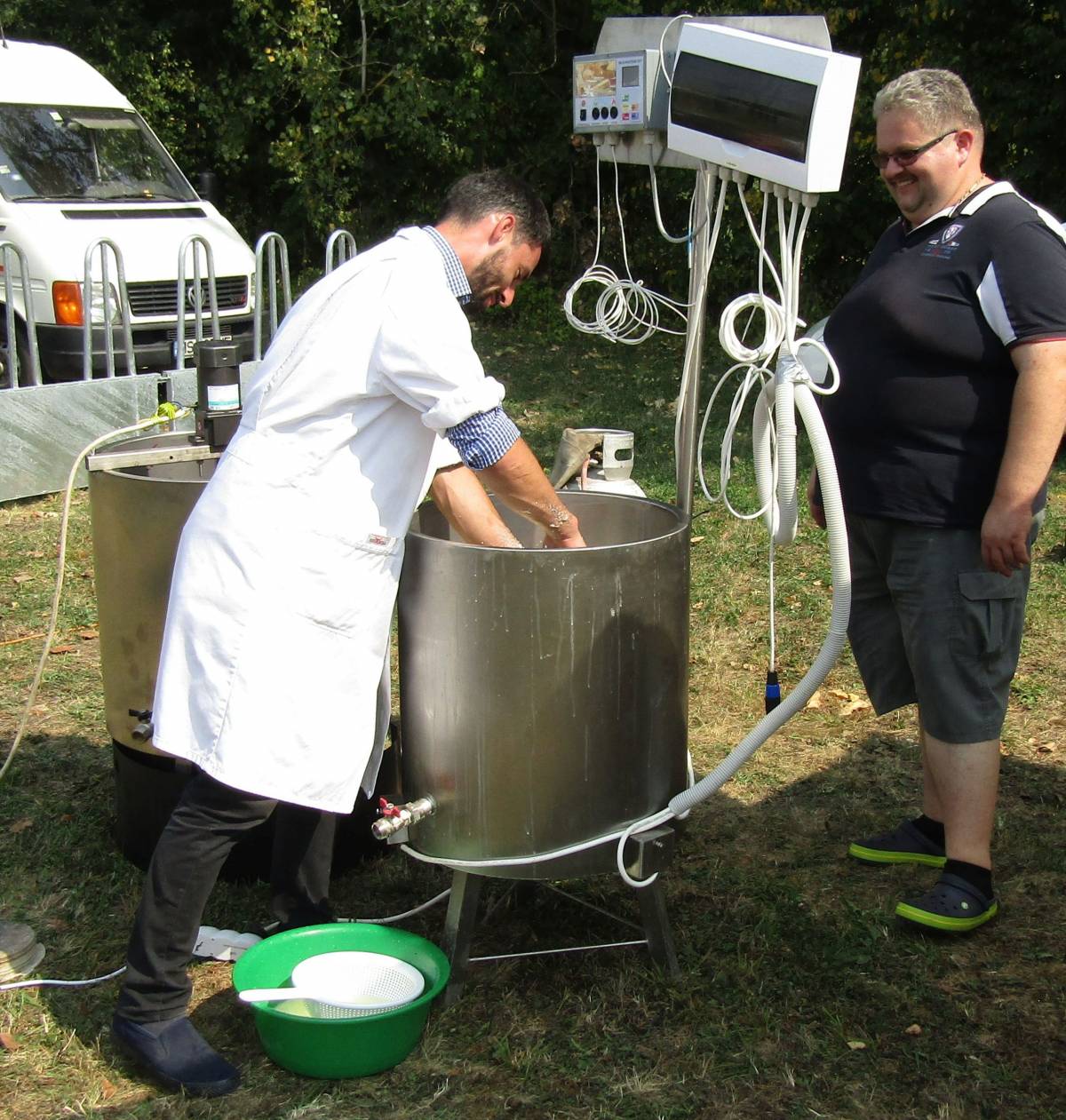 A Maros megyei gazdaegyesületnek sajtkészítő gépe is van &bullet;  Fotó: Bakó Zoltán