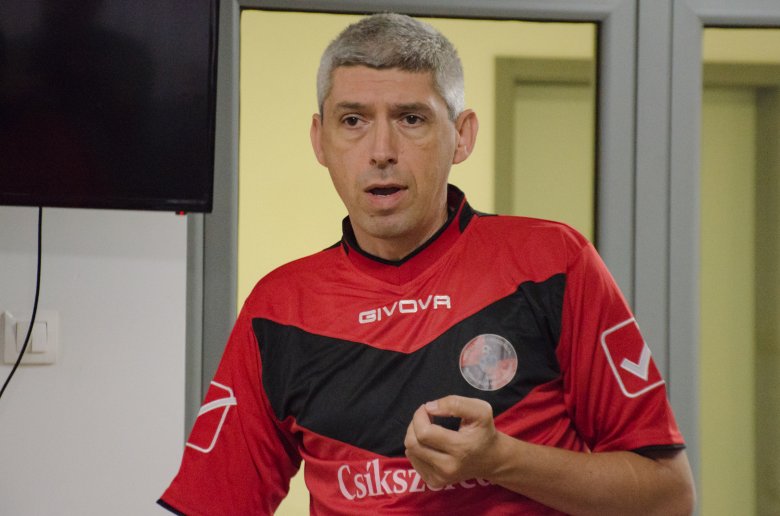 Szondy Zoltán: az elsődleges célunk a tehetségek kinevelése •  Fotó: Gecse Noémi