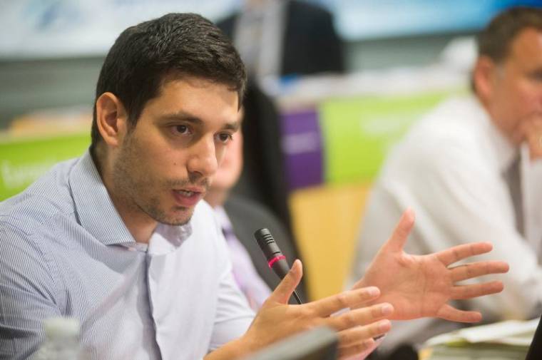 Fiatalon a politikában