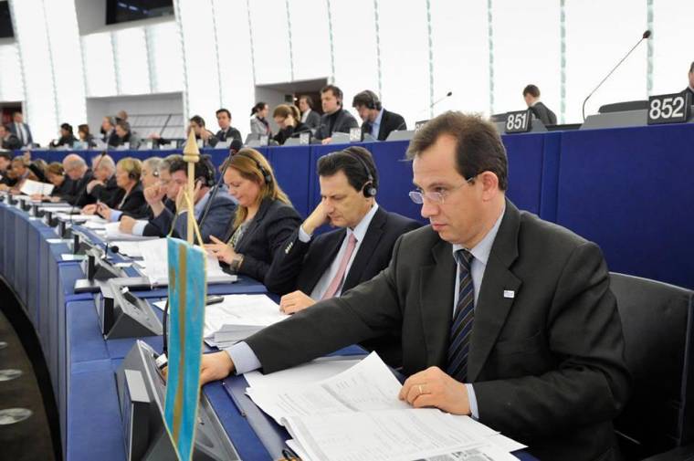 Sógor és Winkler is felszólalt a romániai és ukrajnai jogtiprások ügyében