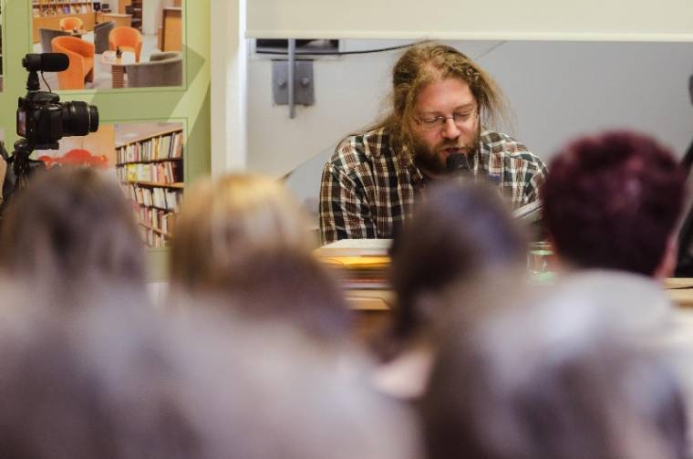 Ami nem rímel, nem barátságos