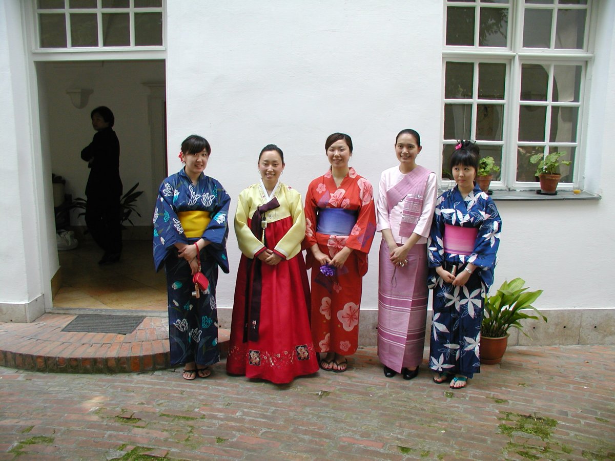 Japán diákok a kecskeméti Kodály Intézetben 2007-ben &bullet;  Fotó: Kodály Intézet archívuma