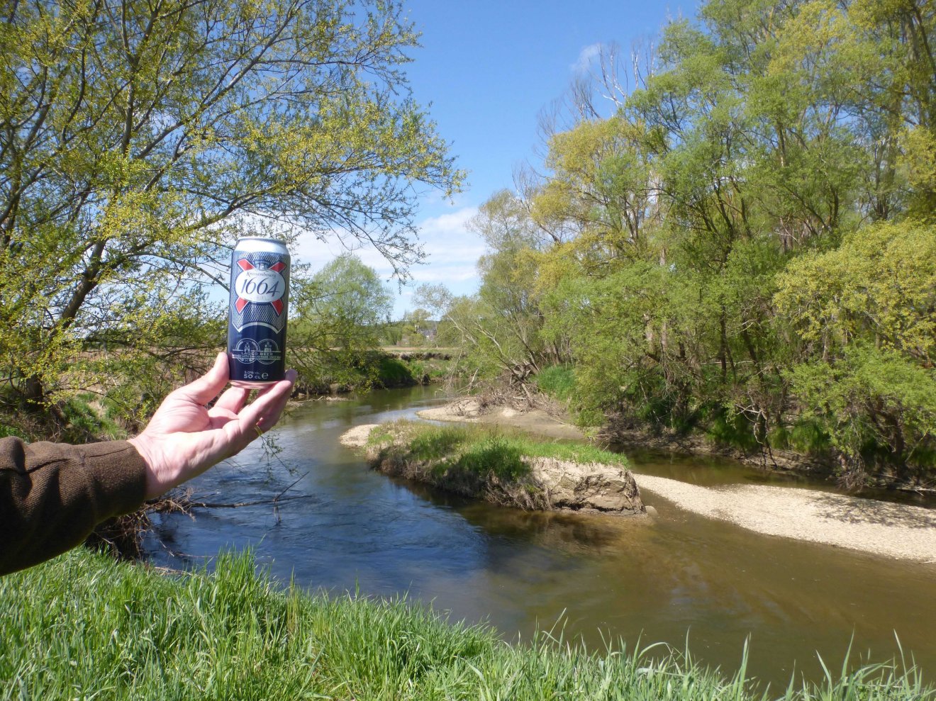 Az 1664-es csata helyszínén. Az évszámegyezés a sors banális fintora: egy sörmárka, a  Kronenbourg „1664” a török felett aratott győzelem évében született Franciaországban •  Fotó: Csermák Judit