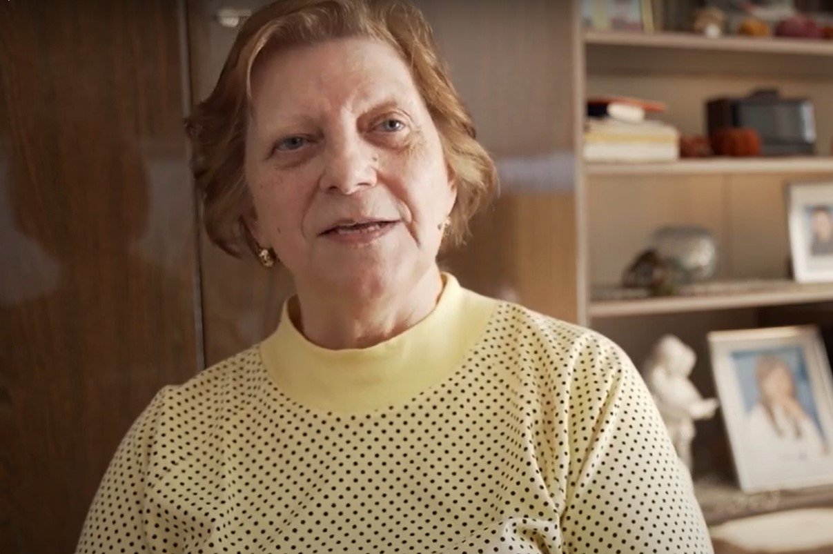 Kocska Klára Csehszolvákia kommunista éveiről mesél, milyen volt a Felvidéken magyarnak lenni •  Fotó: Display Europe-minigrant