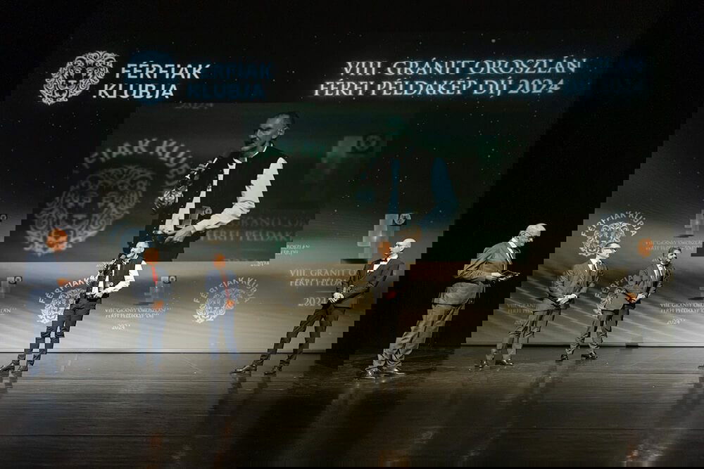 Közéleti kategóriában Horváth Szilárd televíziós, rádiós szerkesztőt díjazták •  Fotó: Férfiak Klubja