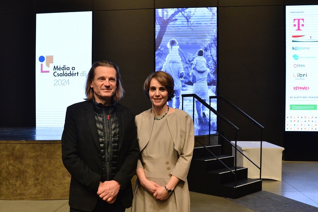 Média a Családért