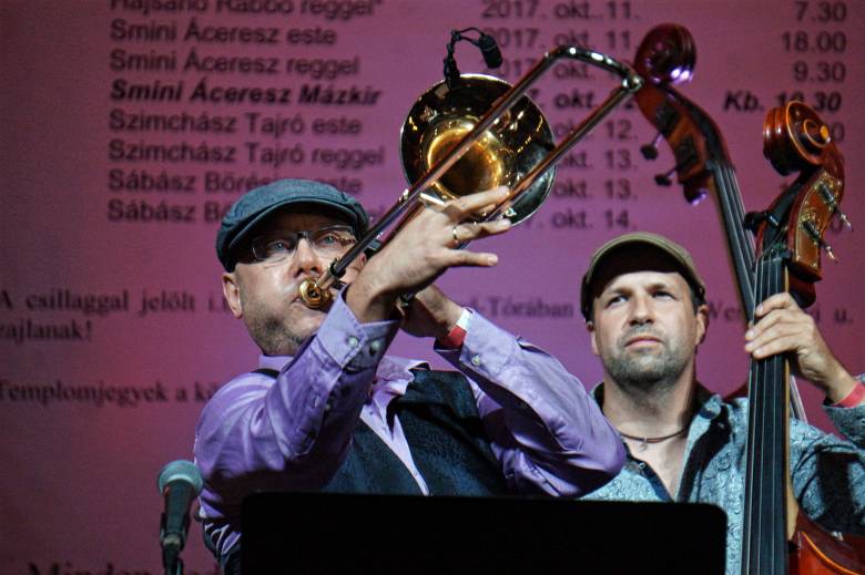 Budapest Klezmer Band, a fesztivál elmaradhatatlan zenekara •  Fotó: Szentgyörgyi Ákos
