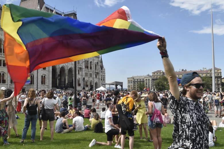 Budapest Pride: sokan szimpatizálnak velük •  Fotó: MTI
