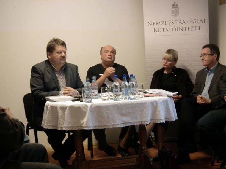 A szórványnak kell döntenie a szórványoktatásról