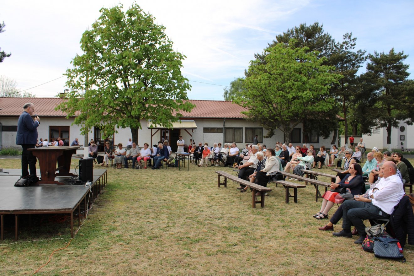 Az egykori honvédkaszárnya helyén működik immár 32 éve az Erdélyi Gyülekezetnek helyet adó Reménység Szigete Budapesten • Fotó: Facebook/Erdélyi Gyülekezet