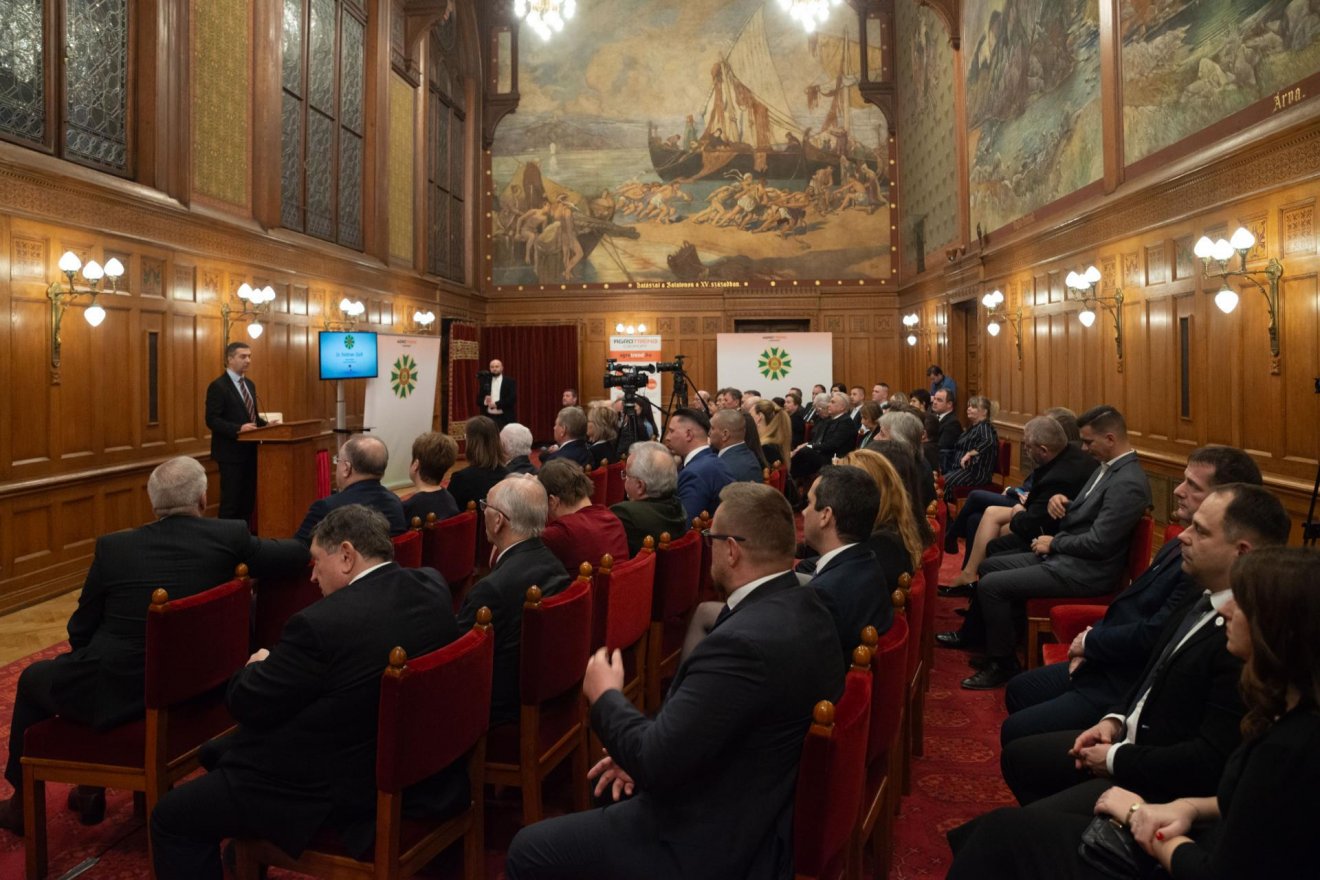 A díjátadó ünnepség az Országgyűlésben •  Fotó: Agrárminisztérium