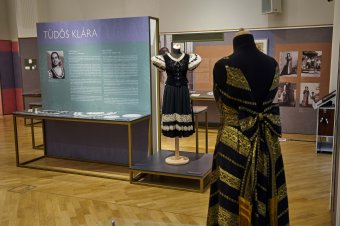 Szecesszió, art deco, népművészet, női lélek, népi formák – nagyszabású időszaki kiállítás nyílt a Hagyományok Házában