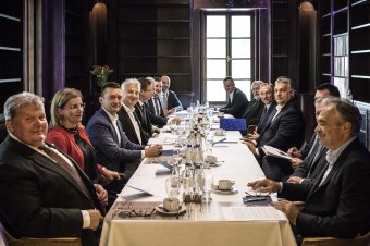 Évtizedre szóló nemzeti kormányprogram