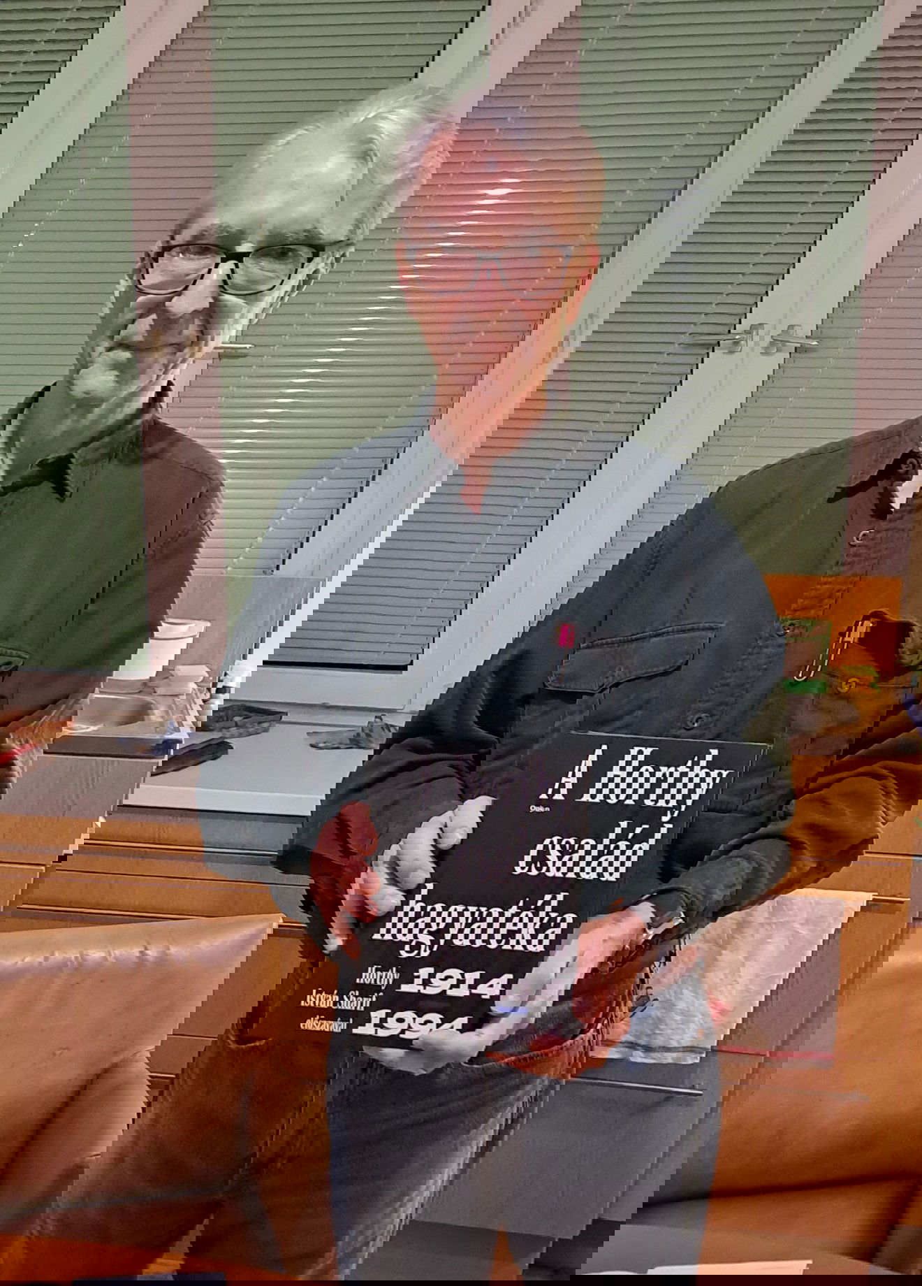 Horthy István Sharif budai otthonában 2023. decemberében •  Fotó: Kelemen Miklós