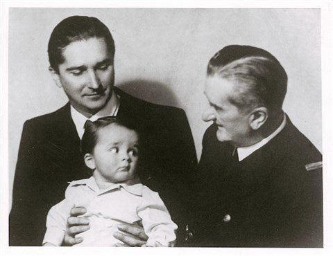 Horthy István, Horthy Miklós és ifj. Horthy István 1942 körül •  Fotó: Magyar Nemzeti Múzeum