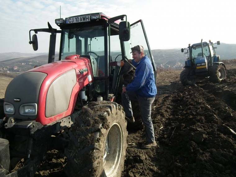 Új agrártámogatásokkal korszerűsítenék a romániai mezőgazdaságot