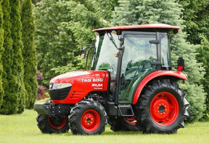 A TAG 60 C légkondicionált vezetőfülkével ellátott erőgépet kisebb gazdaságok számára tervezték •  Fotó: irum.ro