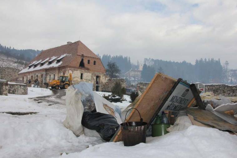 Szárhegy áldozati szobrai