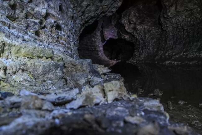 A 800 méter mélységú isztrákosi barlangban 150 méteren építenek ki turistautat •  Fotó: Bihar megyei tanács