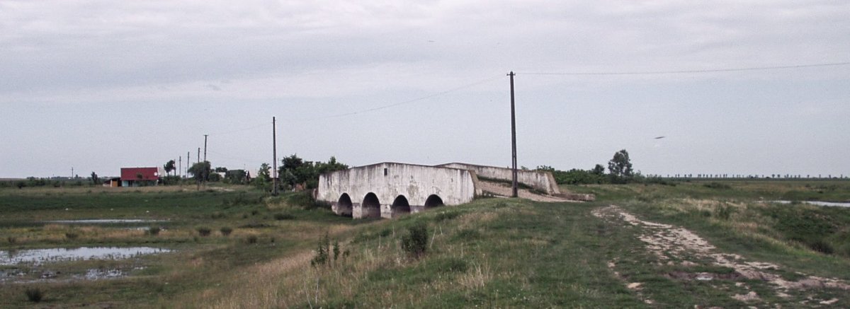 Az Érmelléki Értéktár különlegessége, a szalacsi négylyukú híd, amely az Ér-patakon épült az 1800-as években • Fotó: Sütő Éva