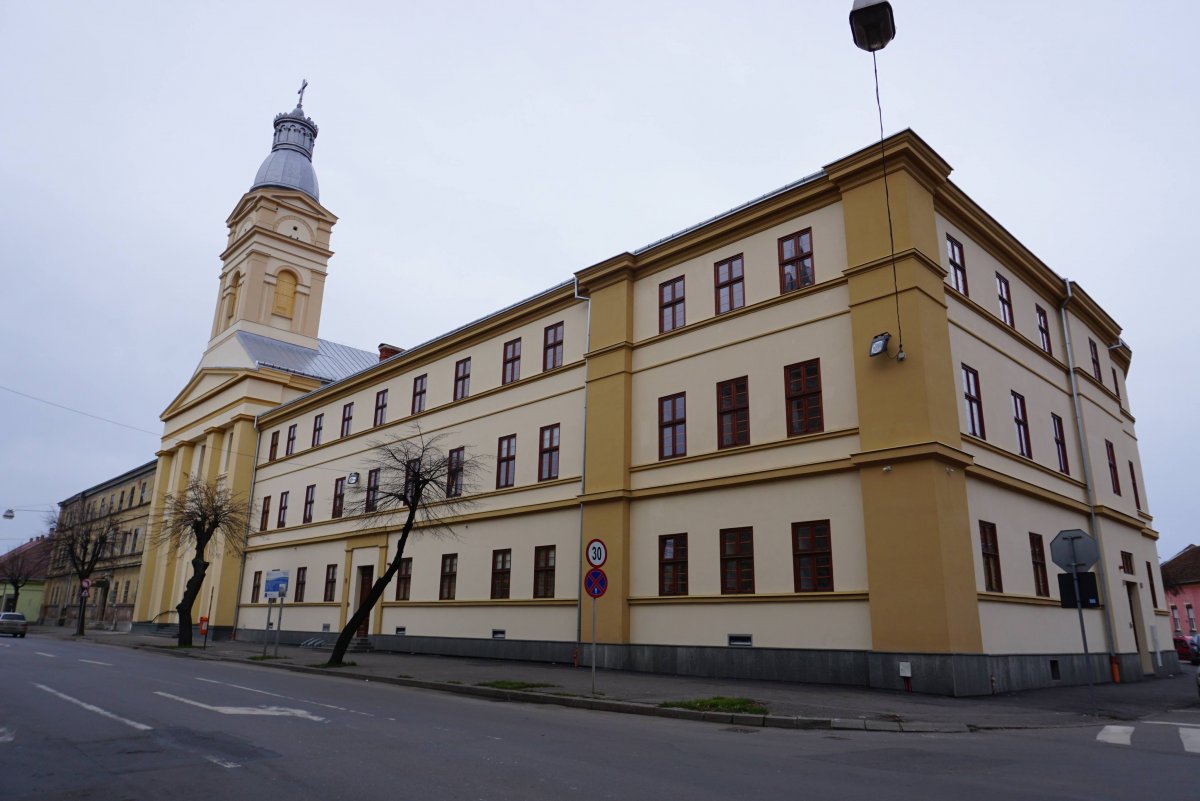 A szatmárnémeti értékek egyik listázott épülete, a Zárdatemplom •  Fotó: Babos Krisztina