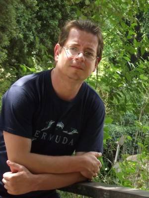 Önértékelés: logika és paradoxon