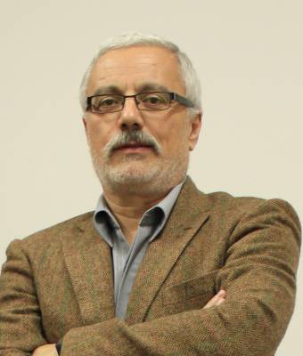 Sok dühös ember
