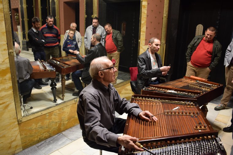 Örömzenélés magyar cimbalommal