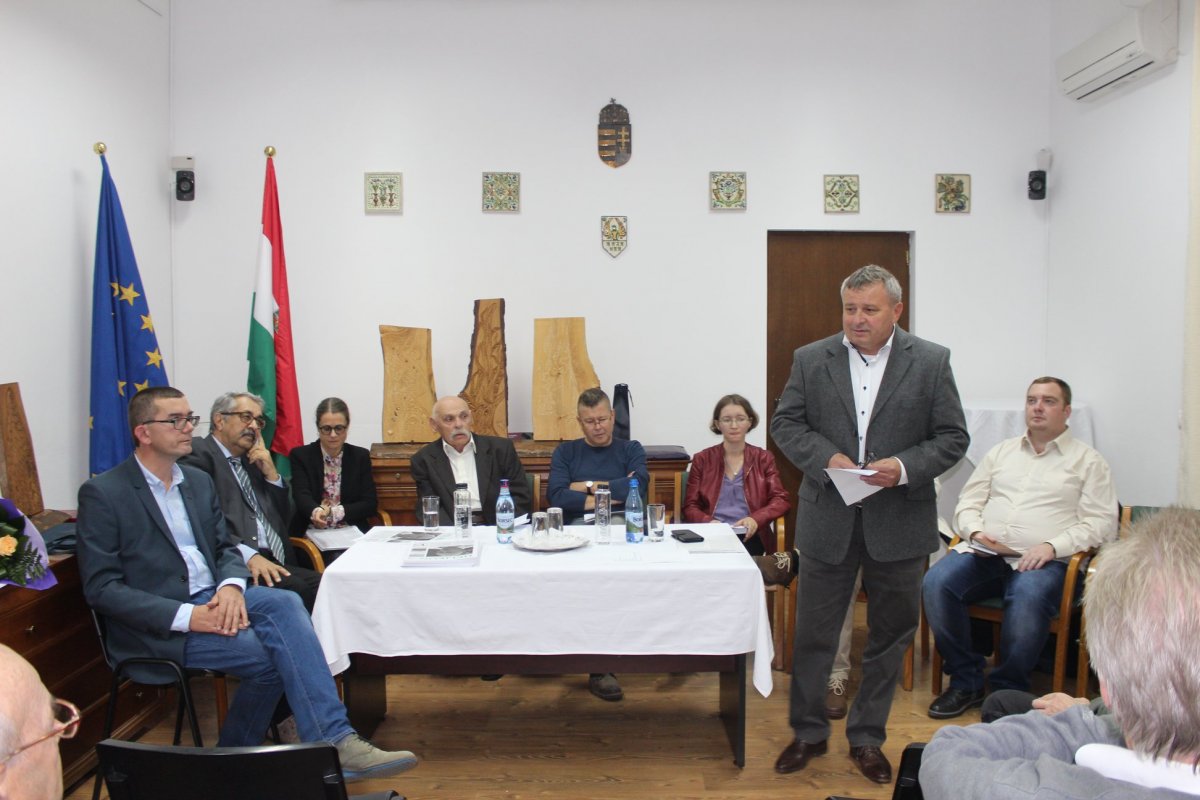 A nyolcvanéves Szilágyi István írót Magyarország kolozsvári főkonzulátusán ünnepelték meg a Helikon Estek keretében &bullet;  Fotó: Horváth László