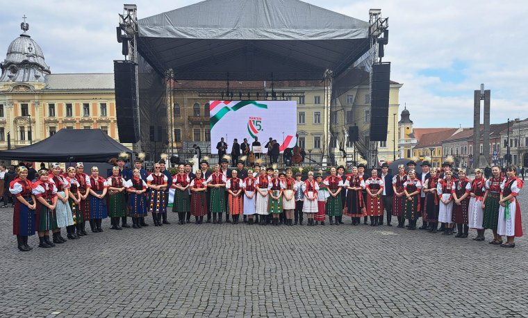 A Kárpát-medence mellett Európát is bejárta a Felszeg Gyöngye Néptánccsoport