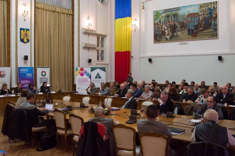 Nagyváradi konferencia: a románok és magyarok másként látják a két nép közötti együttműködést •  Fotó: EMNP