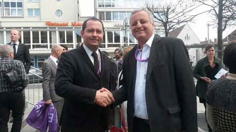 Autonomisták és regionalisták között az EMNP