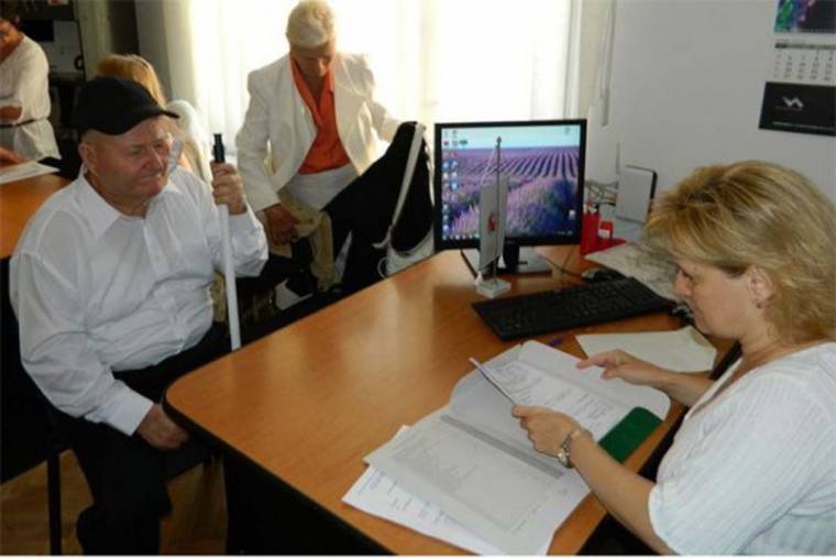 Változatlan irodahálózat, új szolgáltatások