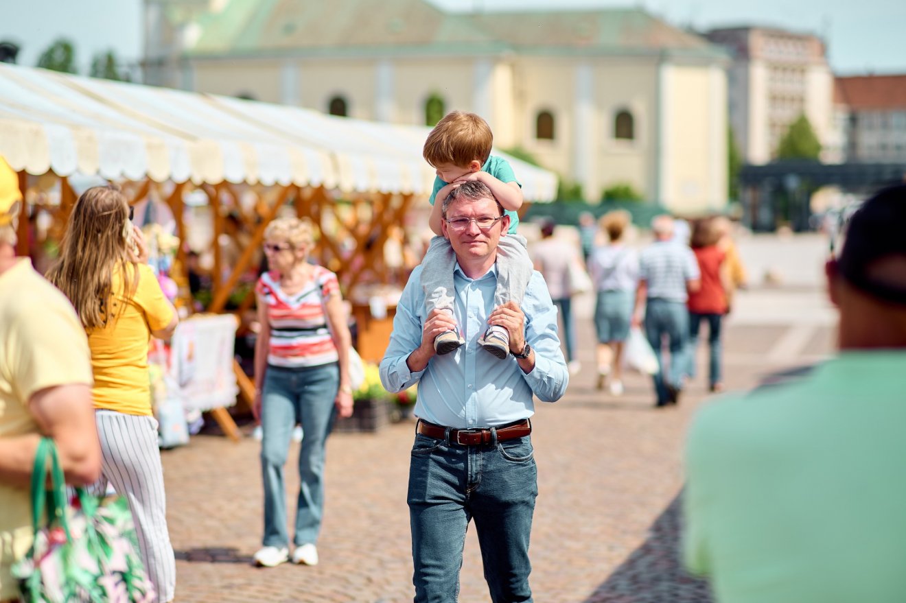 Az Erdélyi Magyar Szövetség ügyvezető elnöke úgy látja, üzeneteik eljutottak a választókhoz •  Fotó: Facebook/Csomortányi István