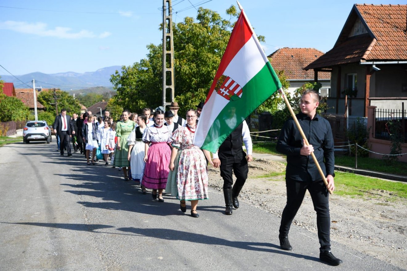 •  Fotó: Czinzel László