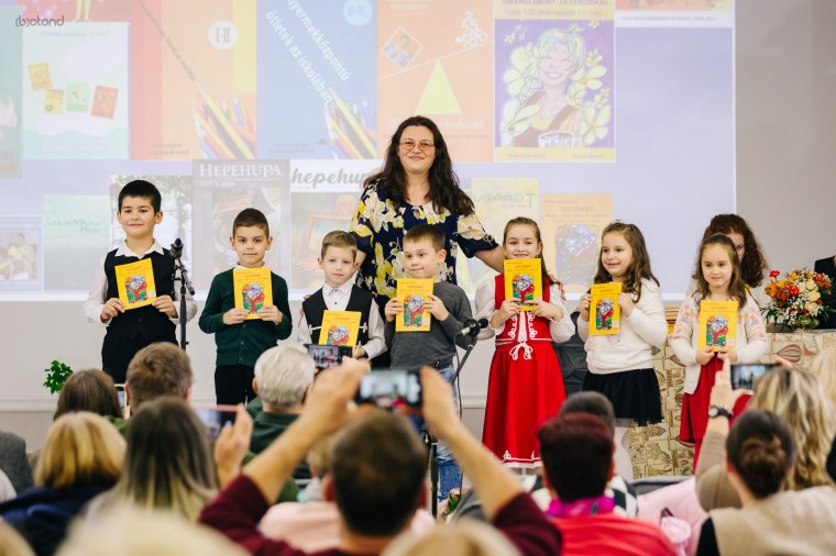 Legjobb kritikusai a gyerekek – beszélgetés Török Enikő Andrea szatmárnémeti pedagógussal legújabb könyvéről, a Csicsergőről