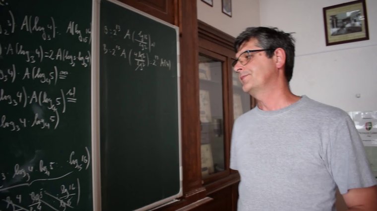 Buszon és séta közben is feladatokon agyal – Nyitrai János tanár a gyökeres változtatásra váró matematikaoktatásról