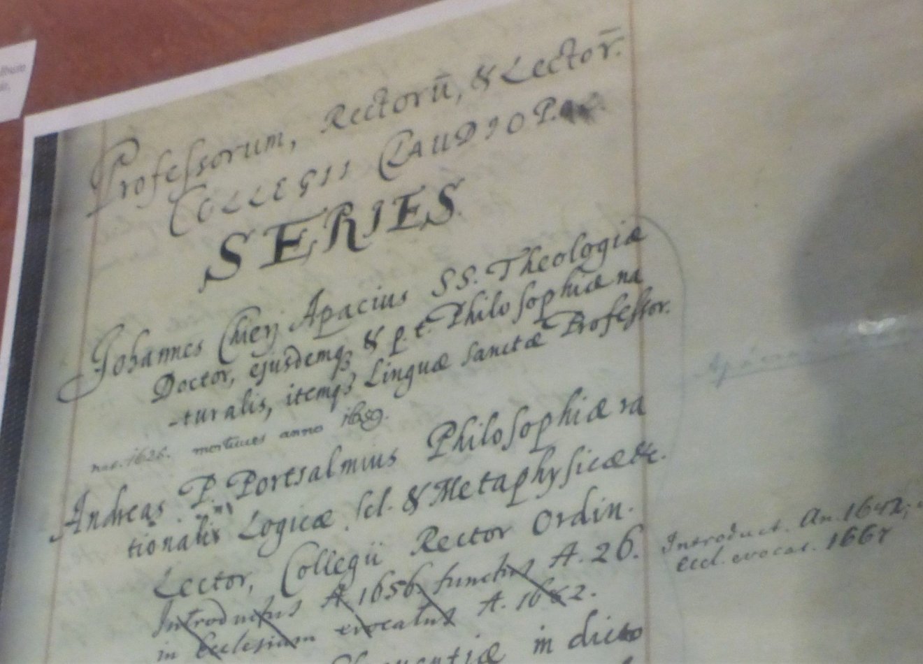 Apáczai Csere János doktori bejegyzésének másolata a hollandiai levelezés nyomán került a barcasági szzülőfaluba •  Fotó: Csermák Judit