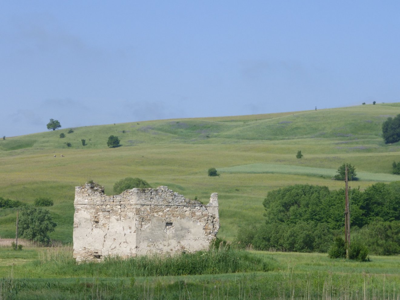 A Feketevárként ismert  erődítményből napjainkra csak egy toronyrom maradt •  Fotó: Csermák Judit