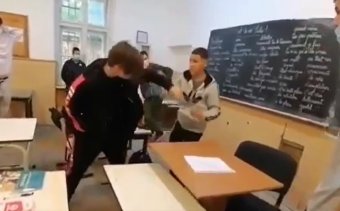 Kötelezően pszichológushoz kell járjanak az agresszív gyerekek