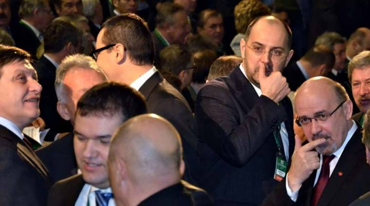 Új RMDSZ-es kormány, régi magyar gondok