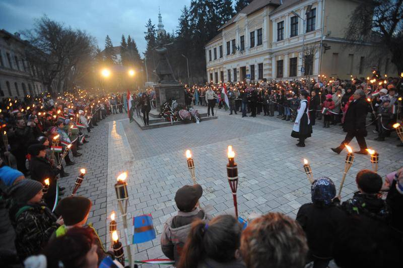 &bullet;  Fotó: Thomas Câmpean