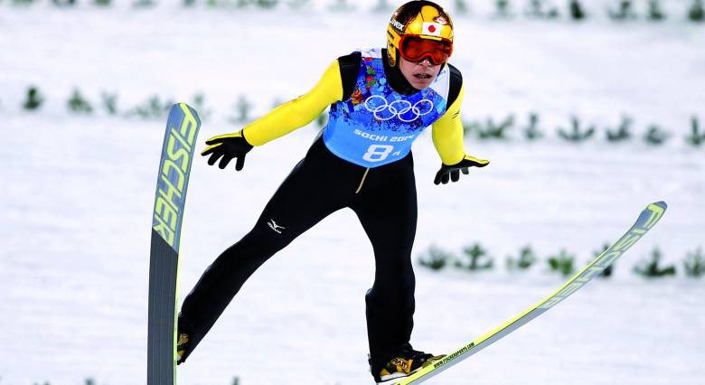 Noriaki Kasai, a repülő japán. Több mint negyed évszázada versenyzik magas szinten •  Fotó: NBC Olympics