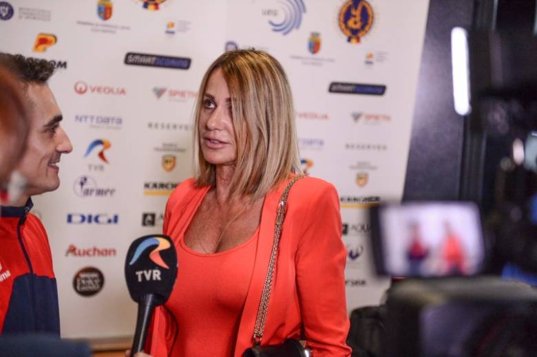 Az egyik legnagyobb sztár Nadia Comăneci, az Eb nagykövete volt •  Fotó: CLUJEUROGYM2017.RO
