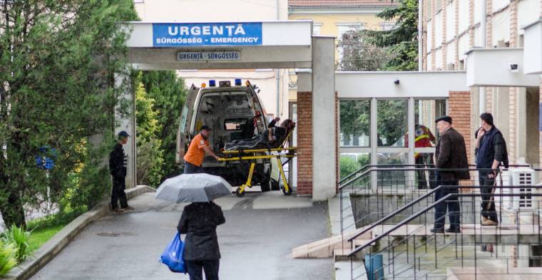 Fejtörő ünnepi forgalom a határon