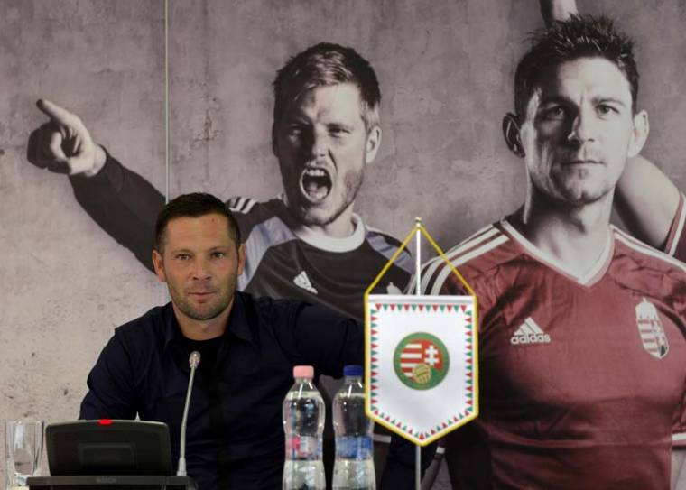 Román–magyar: egymás begyében