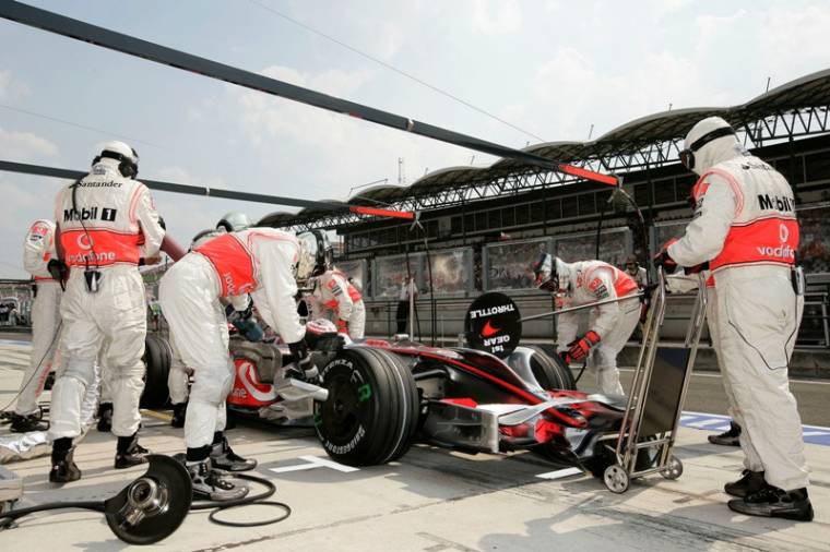 Szebb autók, „kövérebb” pilóták